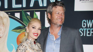 Gwen Stefani took to her Instagram story on Father’s Day to show off a sweet photo of her boyfriend Blake Shelton giving some love to her dad Dennis.